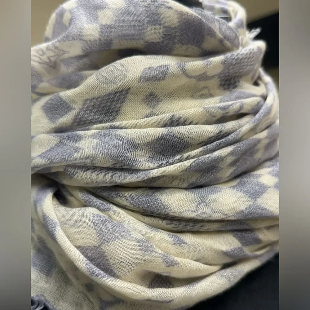 Auth Louis Vuitton Damier Azur Semi Sheer Cashmere / Silk Shawl Stole Wrap Scarf